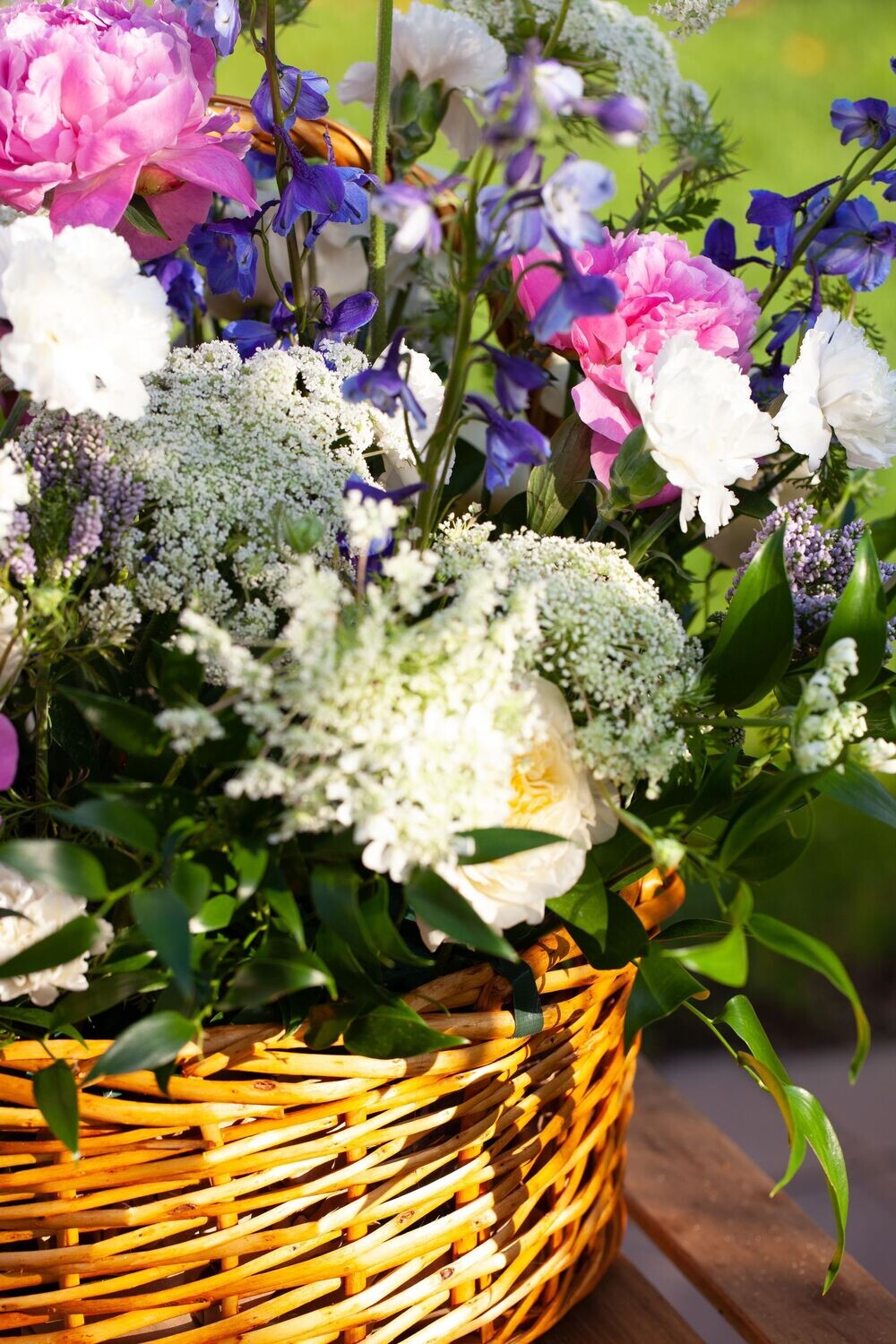 CUSTOM FLORAL BASKET