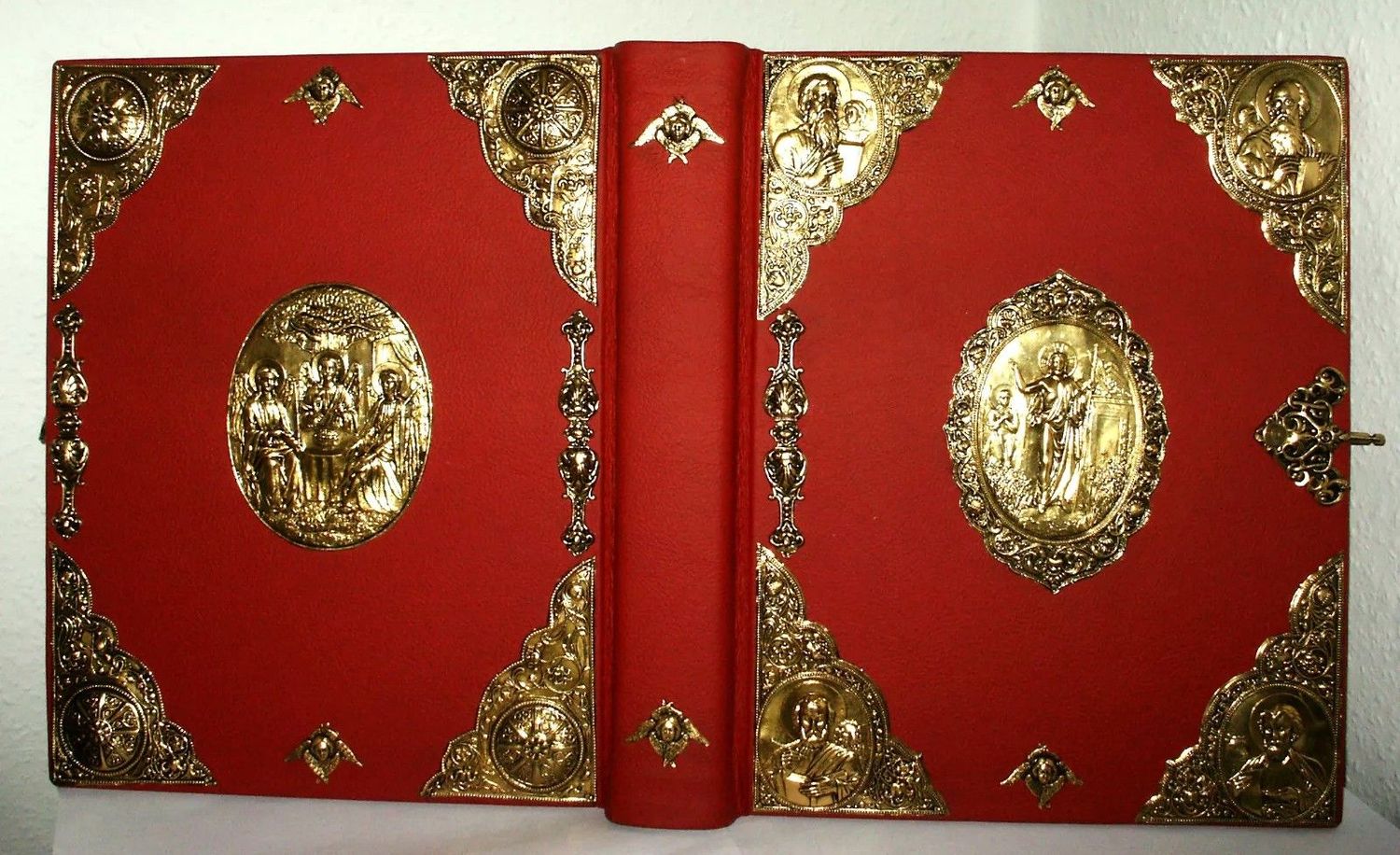 Evangeliareinband Schmuckeinband aus Leder Evangeliareinband Schmuckeinband aus Leder