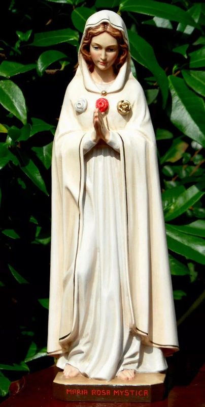 Maria Rosa Mystica Statue Maria Rosa Mystica Statue