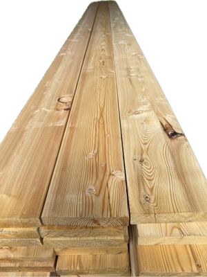 Lehtikuusi terassilauta 28x145 sileä 2.-laatu