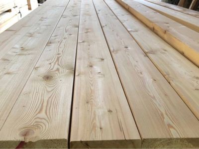 Lehtikuusi terassilauta 28x145 mm, AB-laatu, SHP