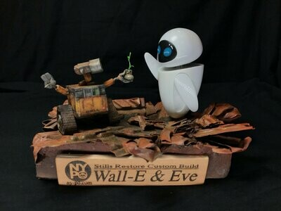 Wall-E & Eve Custom Diorama