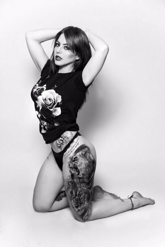 Skull Rose T-Shirt (Black)