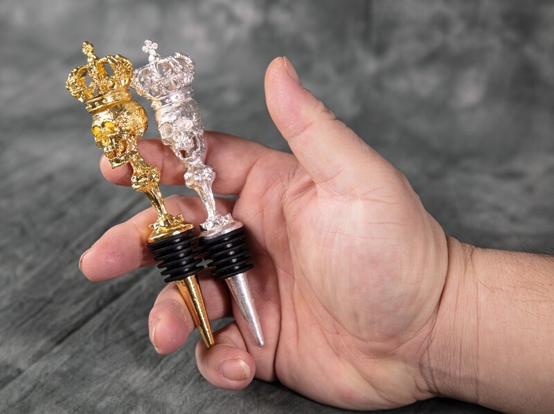 Gold wine stopper