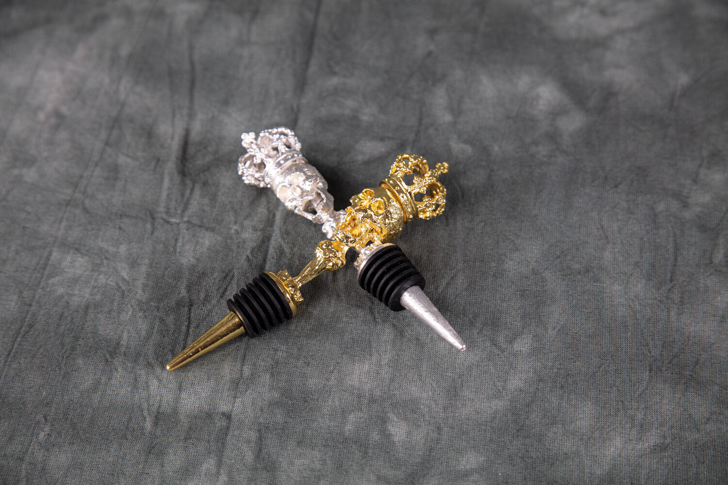 Gold wine stopper