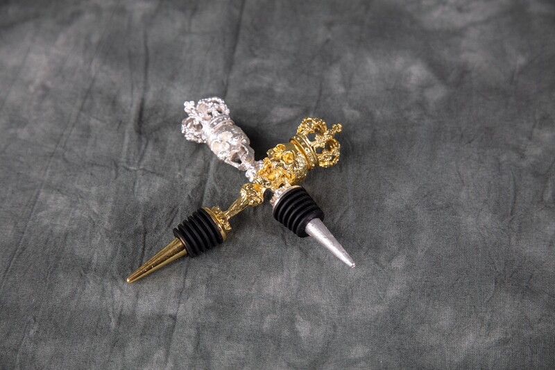 Gold wine stopper