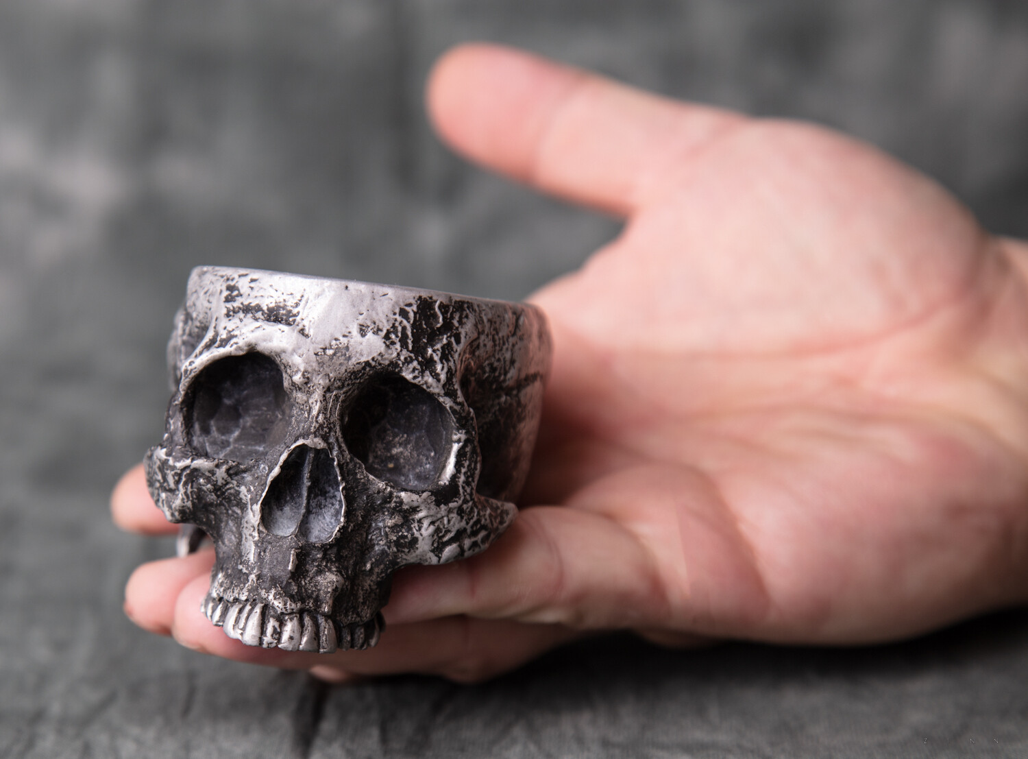 Skull ashtray/Candle holder