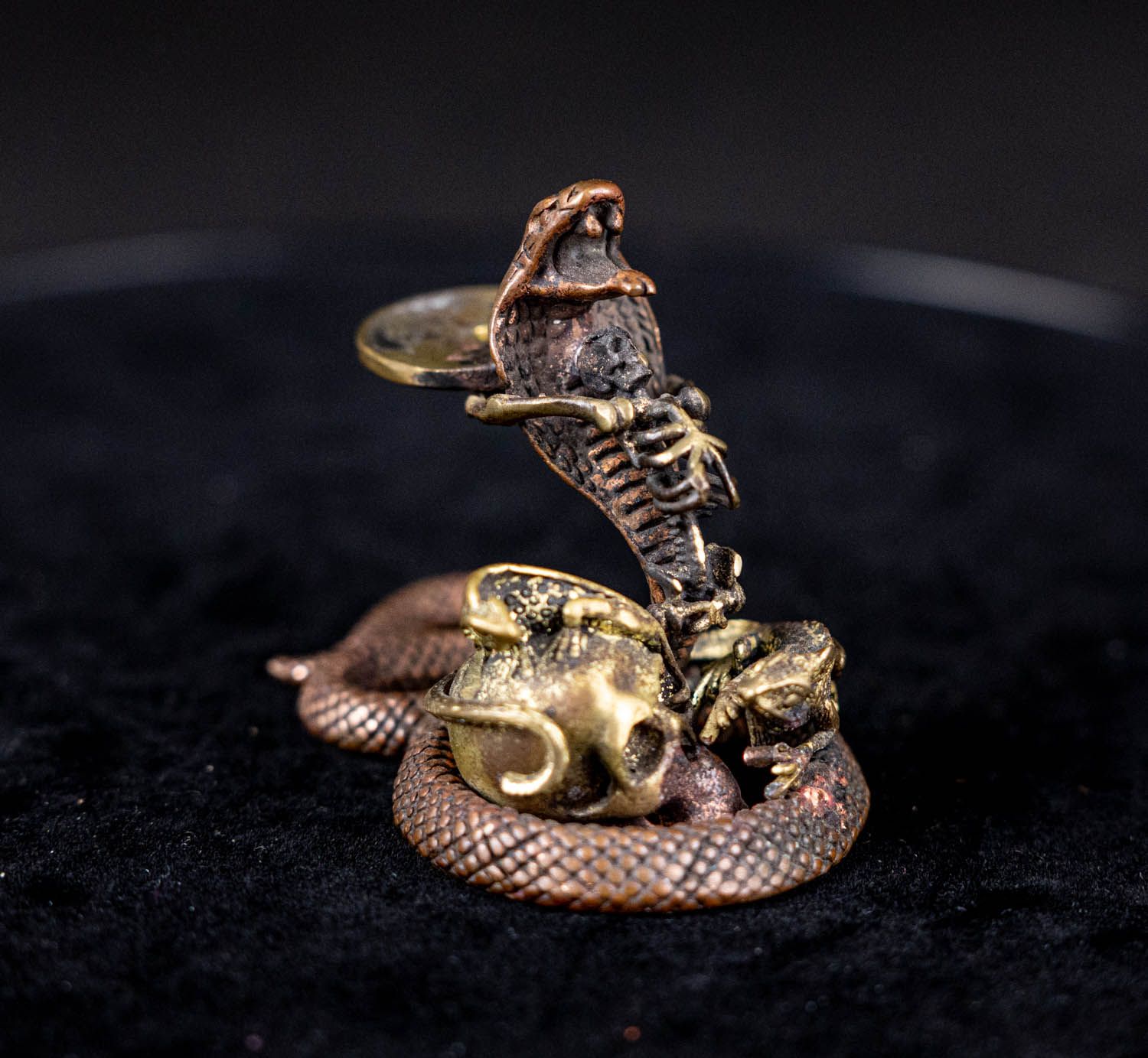 Serpent's Throne incense holder
