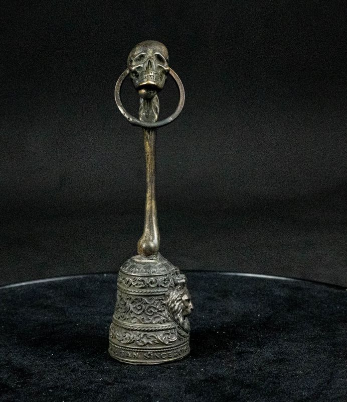Skull’s Chime pendant