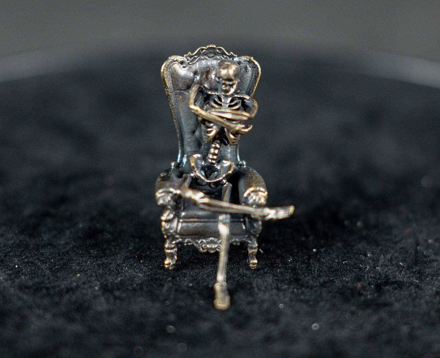 Throne of the Departed (available in set of 4)