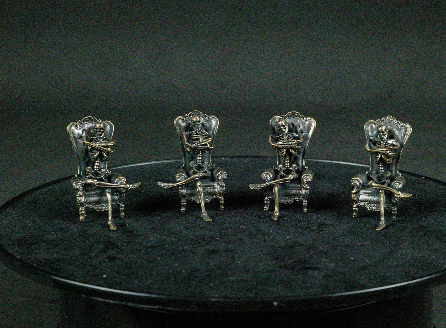 Throne of the Departed (available in set of 4)