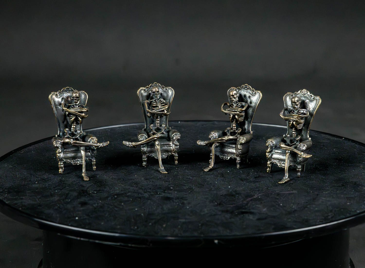 Throne of the Departed (available in set of 4)