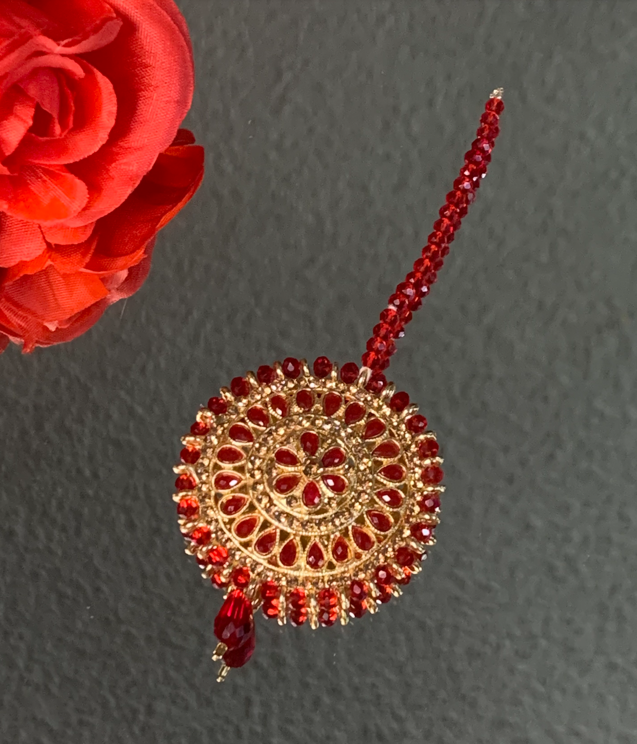 KUNDAN​​ TIKKAS