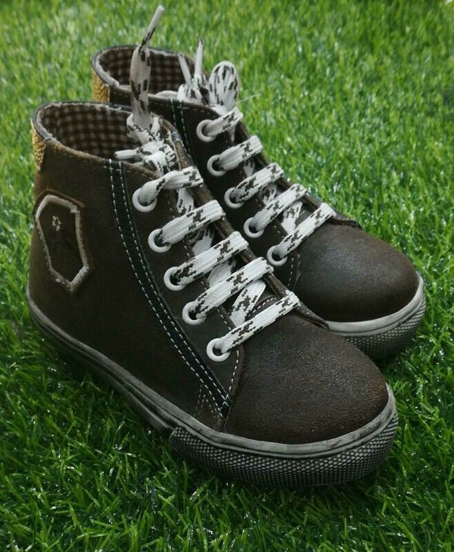 Sneakers alte 25, 36 €45,00