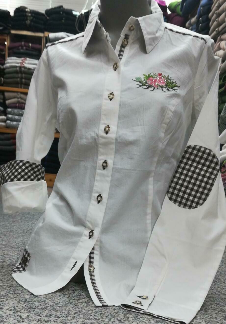 Ramona 42 € 59,00