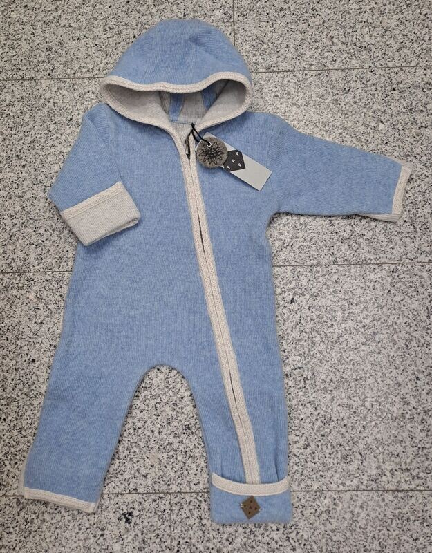 Overall light blu 68,€ 135,00