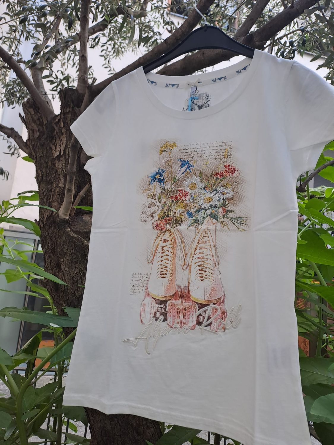 Tshirt Mila Edelweiss S,  L,   € 39,90