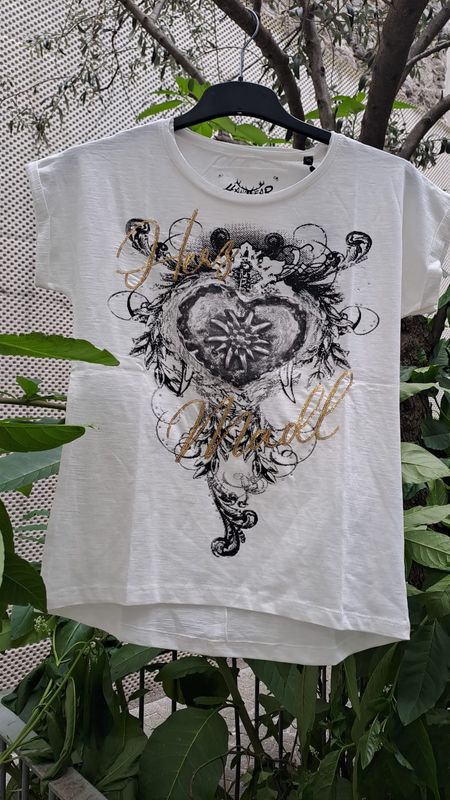 Tshirt Dilara Edelweiss XS, S, L € 45,00