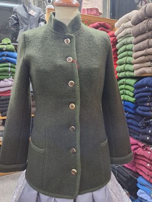 Lana cotta Loden contessa € 349,00 Lana cotta Loden contessa € 349,00