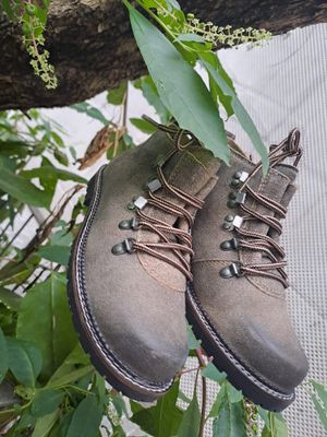 Rustikaler Bergschuh - Damen € 99,00
