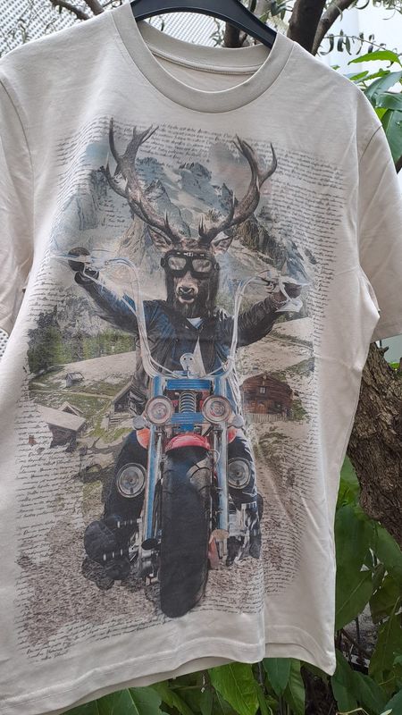 T-shirt cervo con moto M,XXL  € 39,90