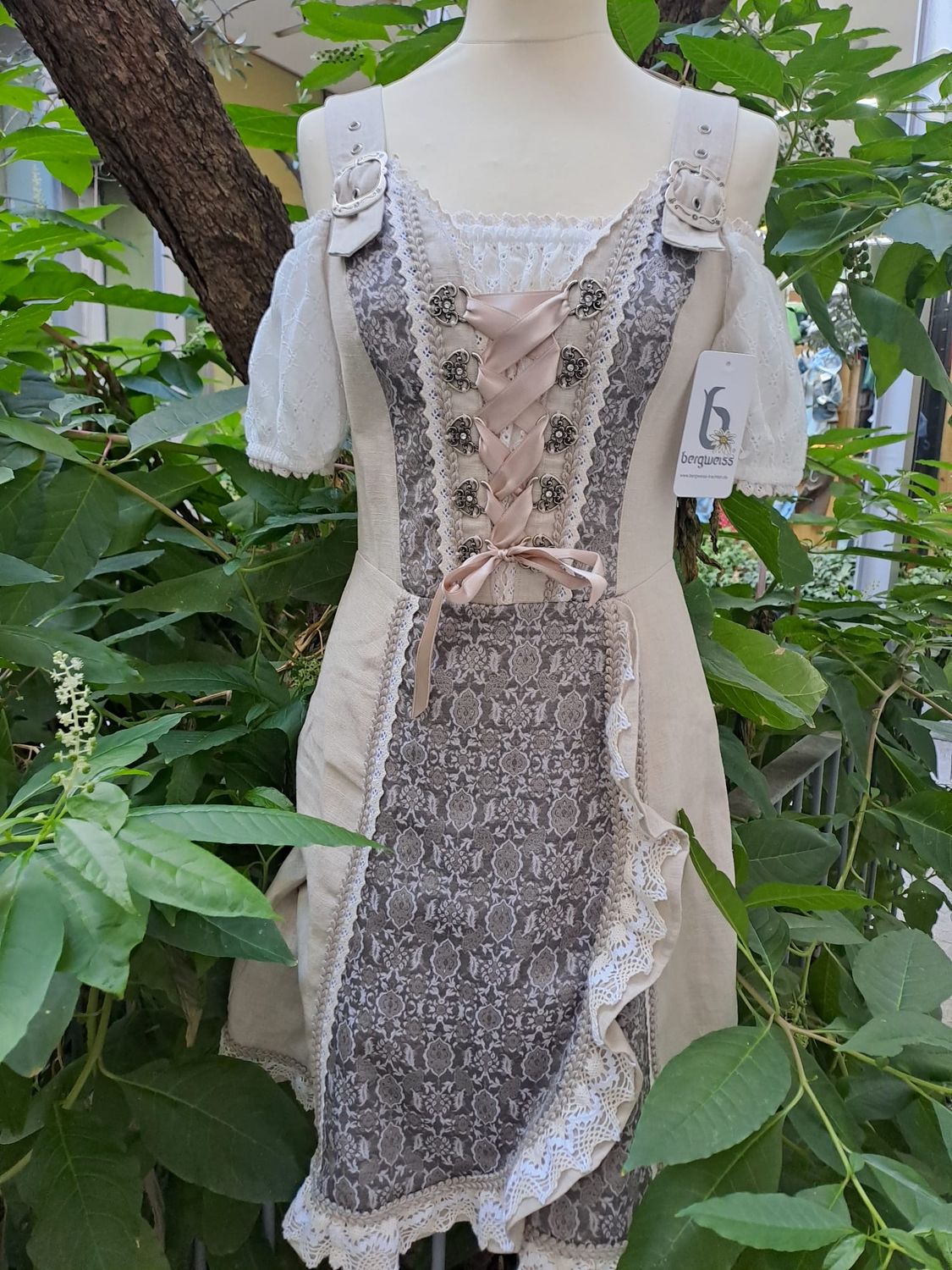 Landhaus Kleid € 159,00