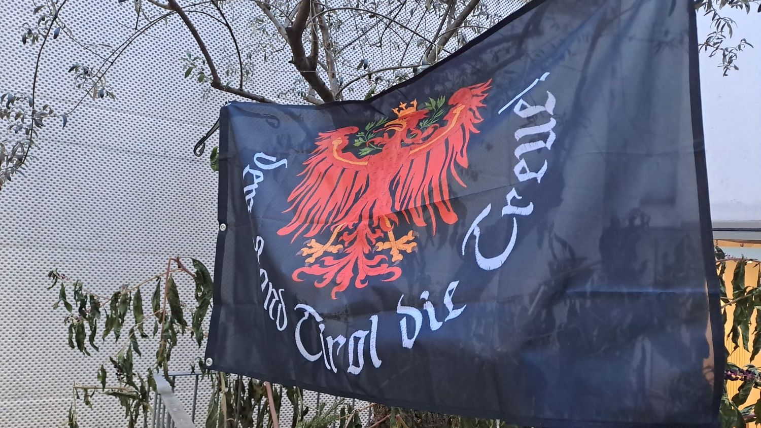 Flag Südtirol € 69,00