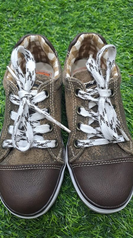 Nepomuk  27 € 20,00