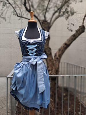 Dirndl Marina 34 € 199,00