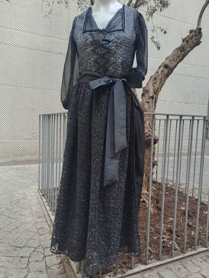 Dirndl Nerina long € 299,00