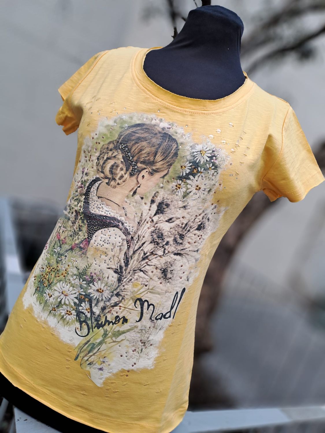 Fehmi t-shirt gelb € 45,00