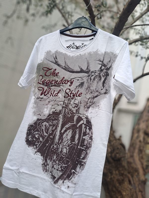 Falko t-shirt  € 45,00