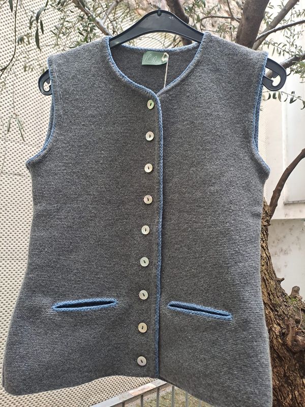 Freyi gilet   € 149,00