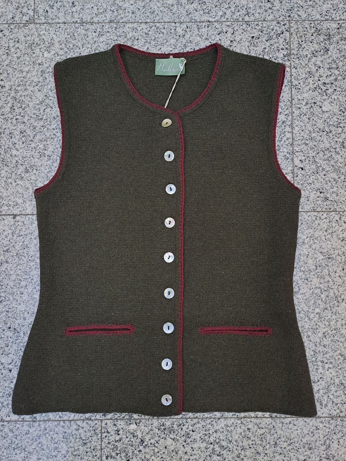Freyi gilet Oliv  € 149,00