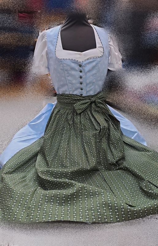 Dirndl Hilde XL € 99,00 Dirndl Hilde XL € 99,00