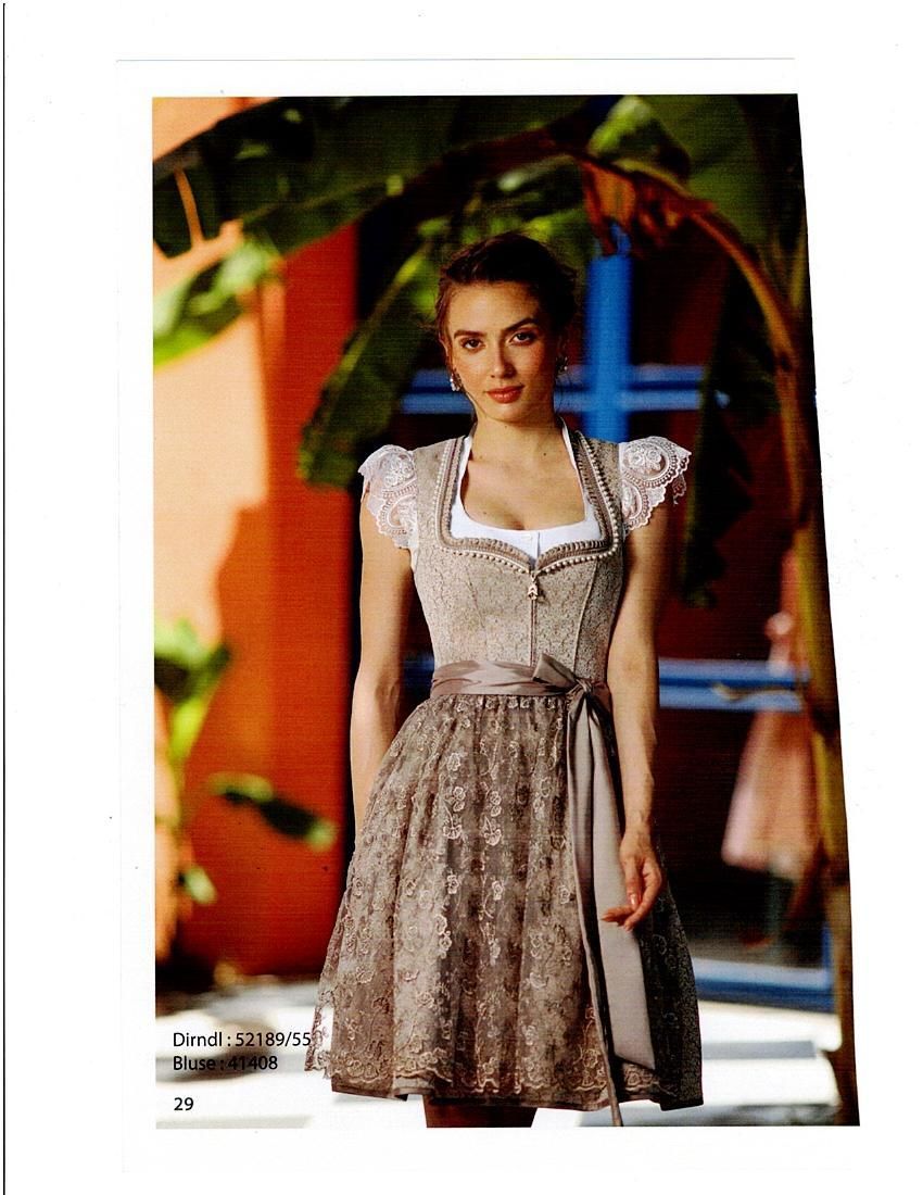Dirndl Dora € 239,00
