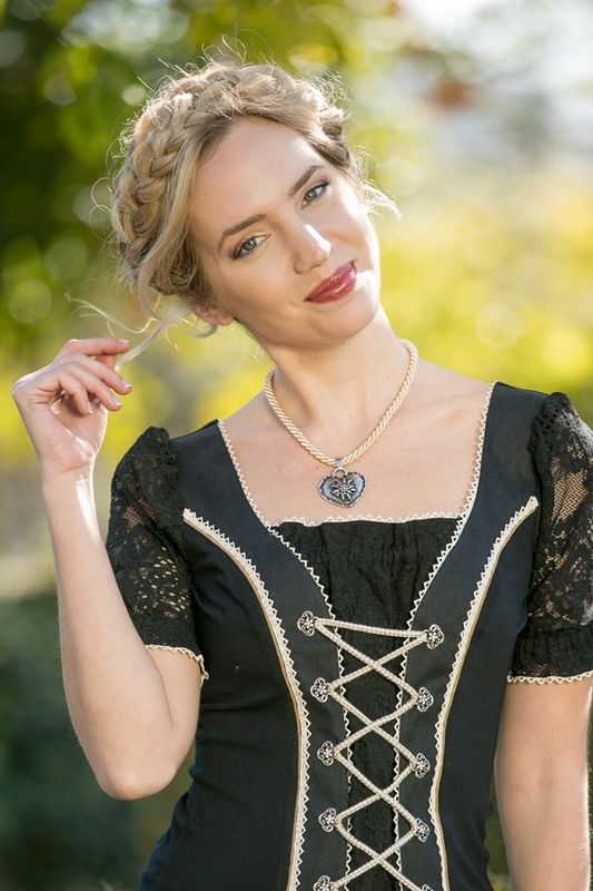 Efira € 49,00