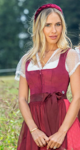 Dirndl Rehau € 199,00
