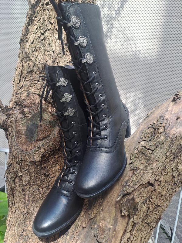 Stiefel black Nappa €129,00