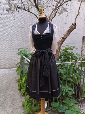 Dirndl Sophie € 249,00