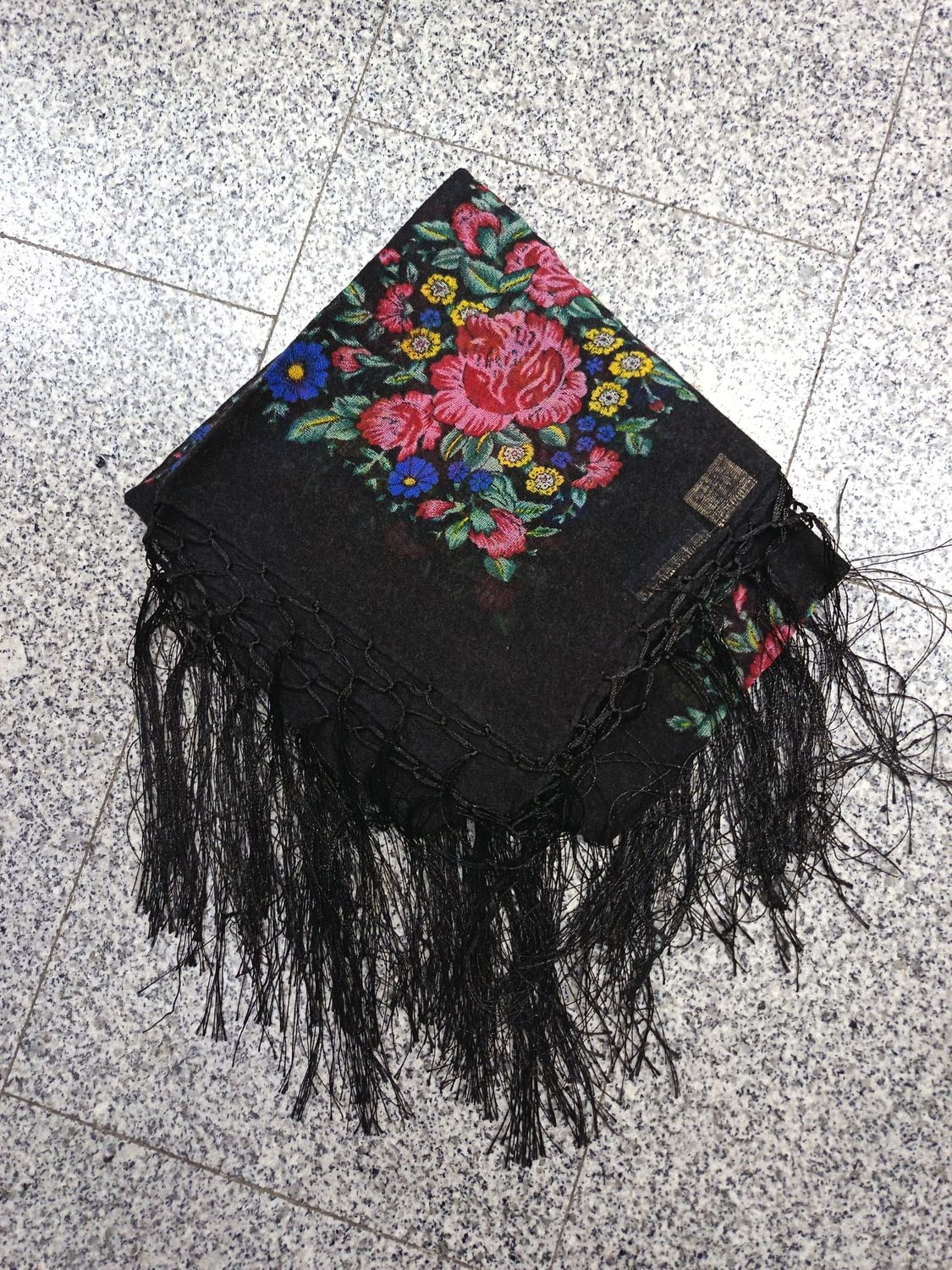 Foulard wool frange € 49,90