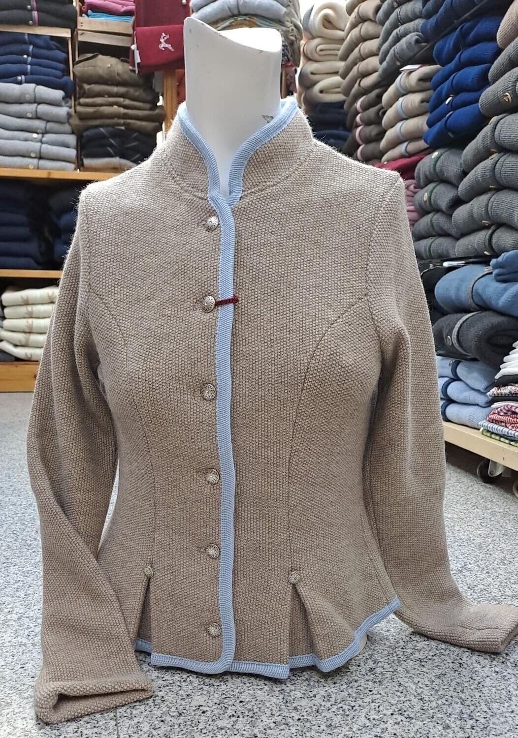 Litzlfelder Manu 34  € 299,00