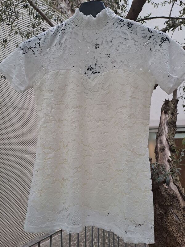 Zayla shirt L € 49,00 Zayla shirt L € 49,00
