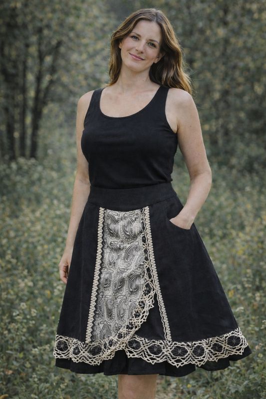 Landhaus gonna black  € 120,00