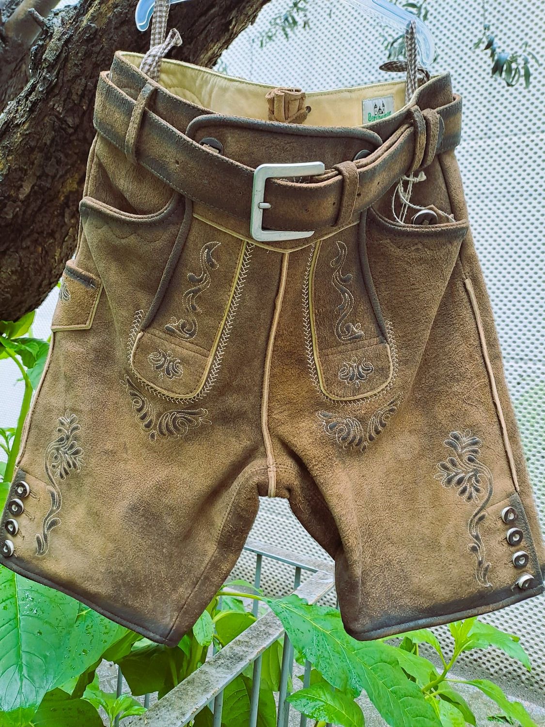 Linus - Pantaloni corti in pelle di capra tradizionale bavarese, taglia 46-64, avellano, 64