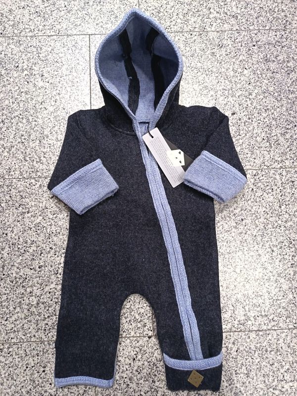 Overall blu notte 56,62,68,74 € 135,00 Overall blu notte 56,62,68,74 € 135,00