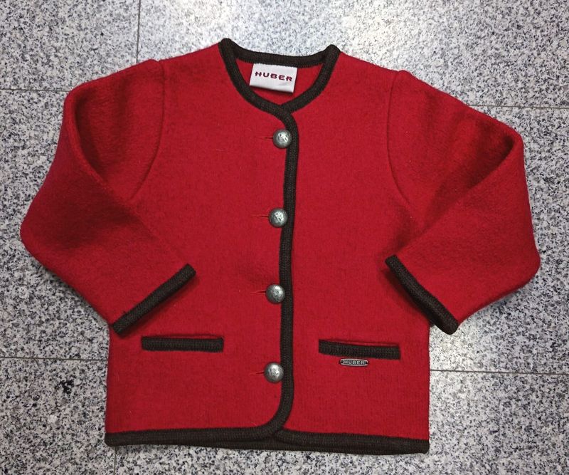 Walkjacke red 4-5 € 99,00 Walkjacke red 4-5 € 99,00
