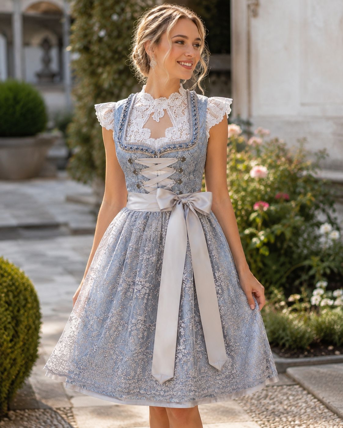 Dirndl Himmel € 269,00