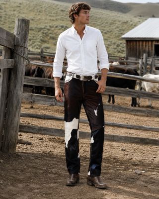 Kuhfellhose Hafling long 52 € 349,00 Kuhfellhose Hafling long 52 € 349,00