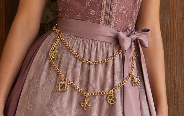 Cintura a catena gold € 59,00 Cintura a catena gold € 59,00